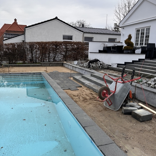 swimmingpool og belægning Roskilde