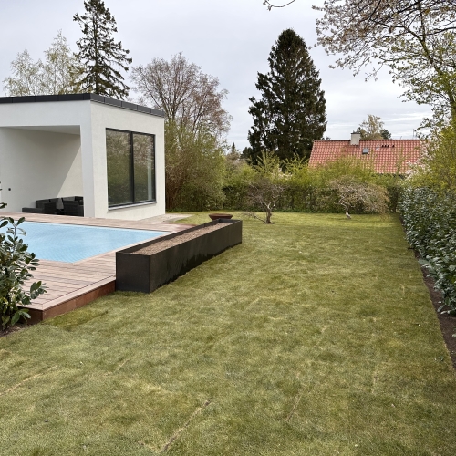 Swimmingpool til haven